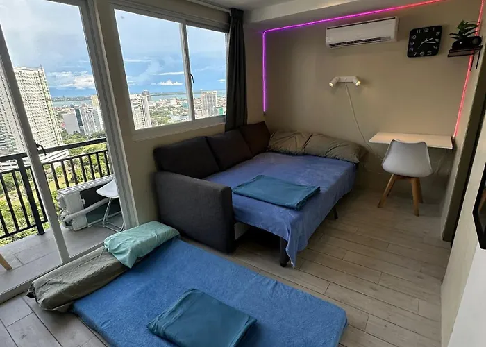 Apartment Sea View Near Ayala Mall With Pool And Fast Wifi