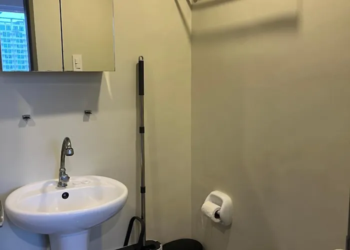Sea View Near Ayala Mall With Pool And Fast Wifi