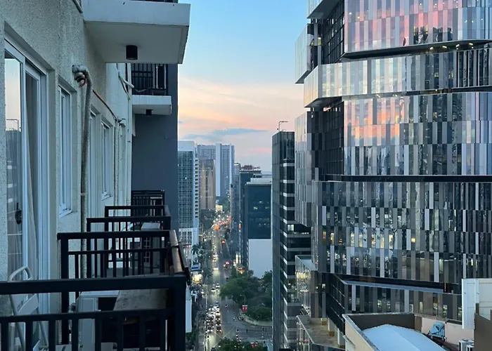 Sea View Near Ayala Mall With Pool And Fast Wifi Apartment Cebu
